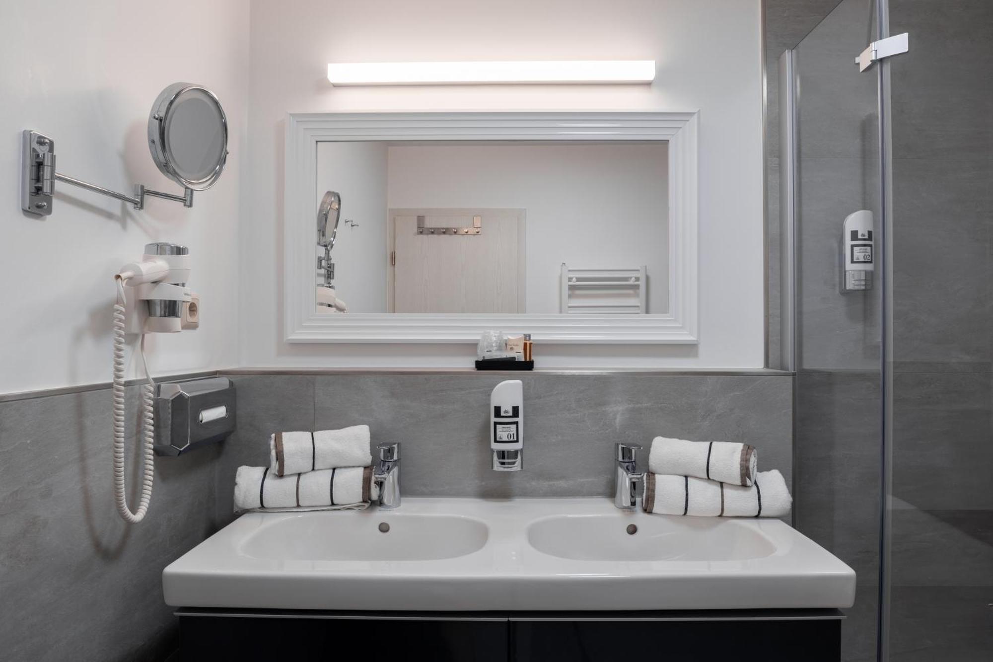 Hotel Wilhelmshoehe 4*